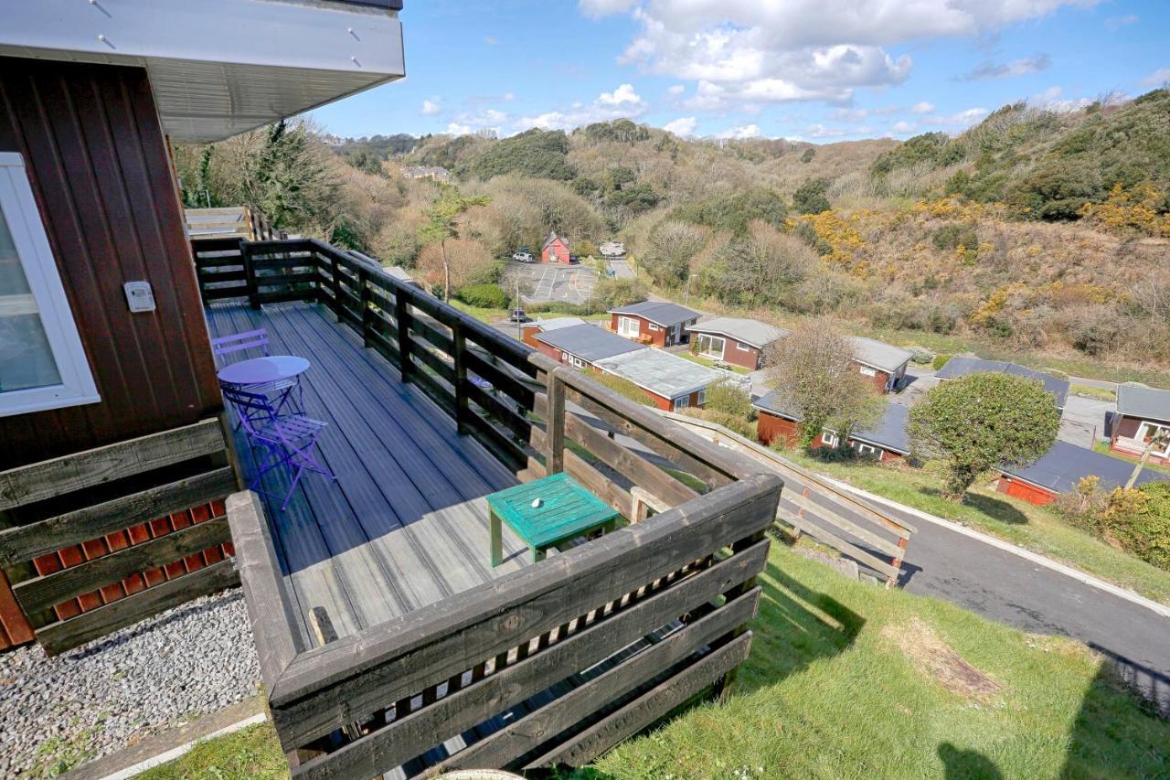 Caswell Beach Chalet 70 Located In Gower Peninsula Swansea Exterior photo